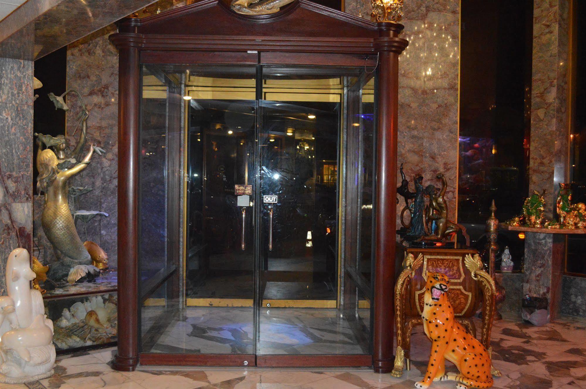 Paris Suites Hotel New York Esterno foto
